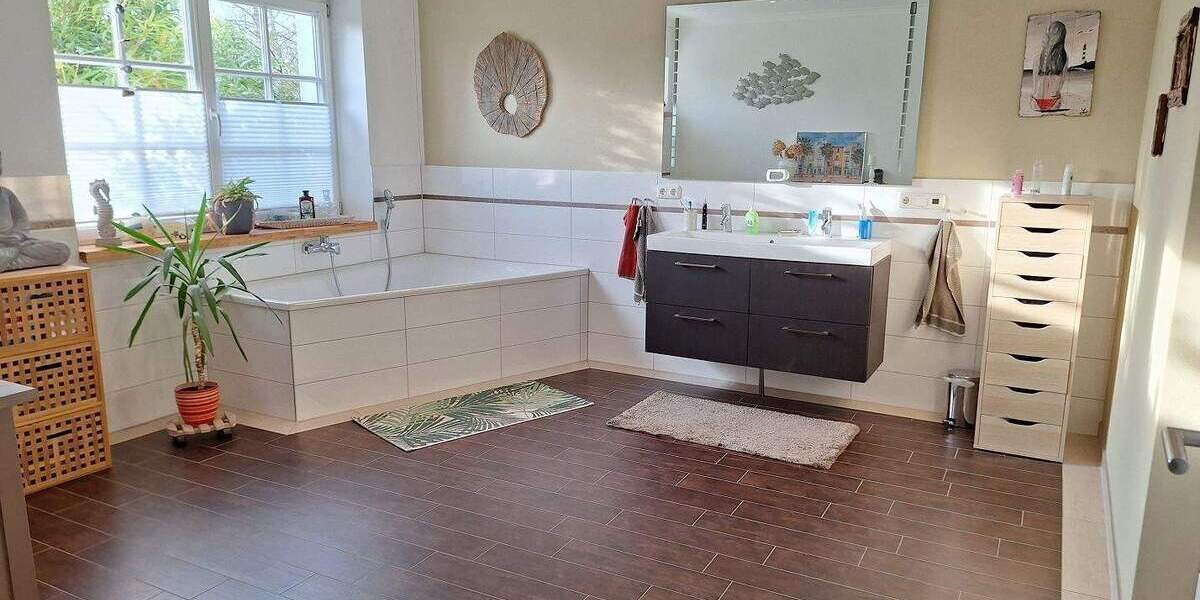 Einfamilienhaus Greifswald Ladebow - 7 Zimmer, 272 m&sup2;, 975.000&euro; | Angebot:25664128