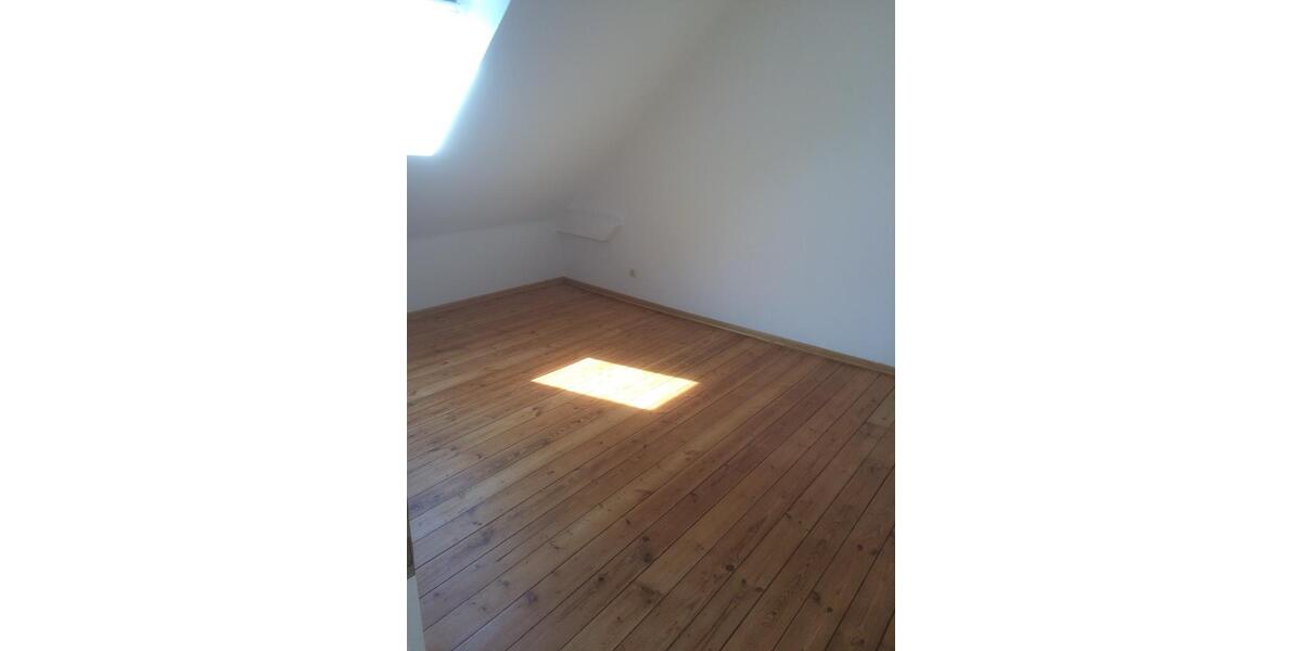 Dachgeschoßwohnung Jarmen - 2 Zimmer, 48 m&sup2;, 550&euro; | Angebot:25873753