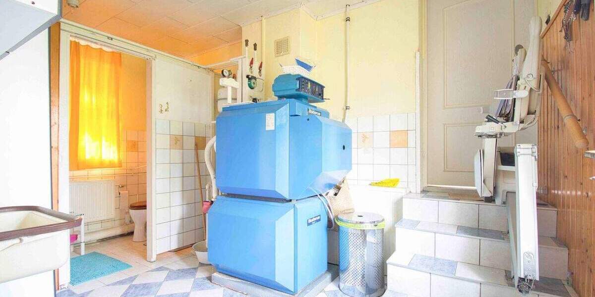 Doppelhaushälfte Züssow - 7 Zimmer, 183 m&sup2;, 195.000&euro; | Angebot:25650600