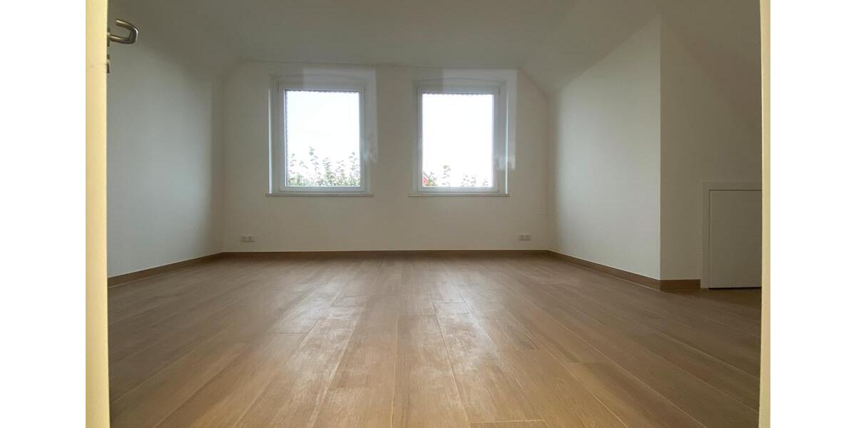 Dachgeschoßwohnung Karlsburg - 4 Zimmer, 94 m&sup2;, 1.100&euro; | Angebot:25408150