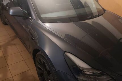 Tesla Model 3 98.000 km 26.200 &euro; Wendorf 18442
