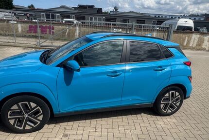 Hyundai KONA Elektro 35.700 km 23.500 &euro; Greifswald 17489