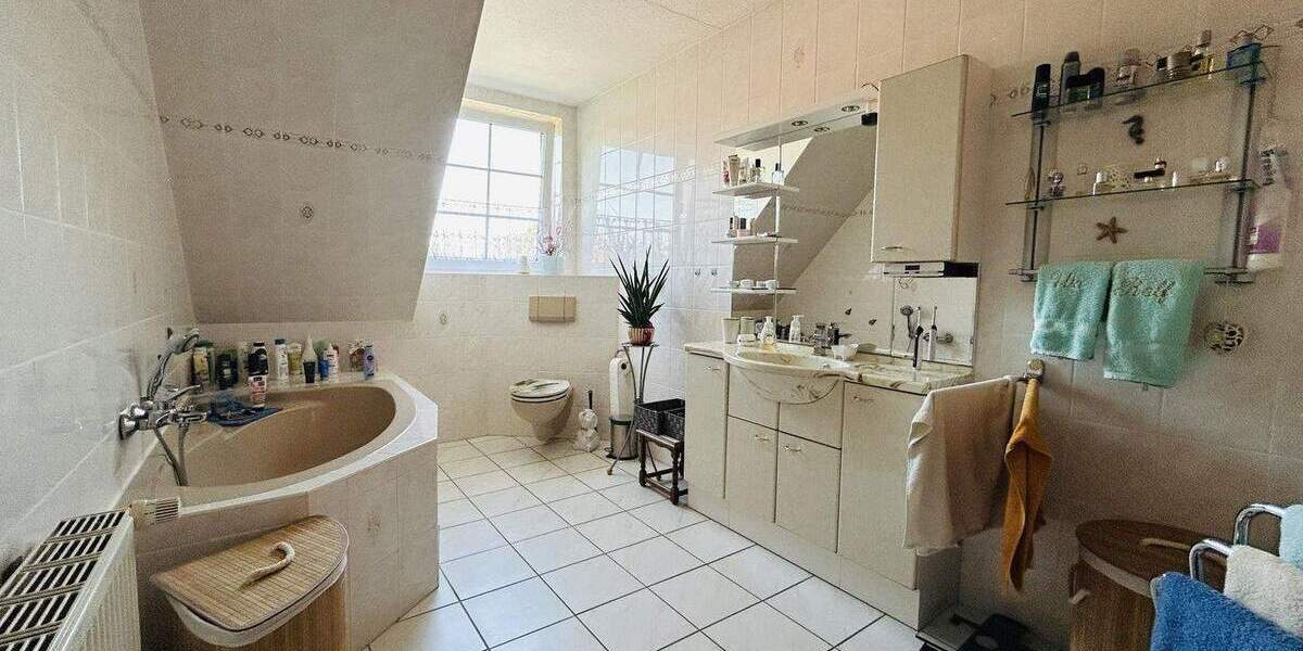 Mehrfamilienhaus, Wohnhaus Grimmen Jessin - 8 Zimmer, 209 m&sup2;, 349.000&euro; | Angebot:25835206