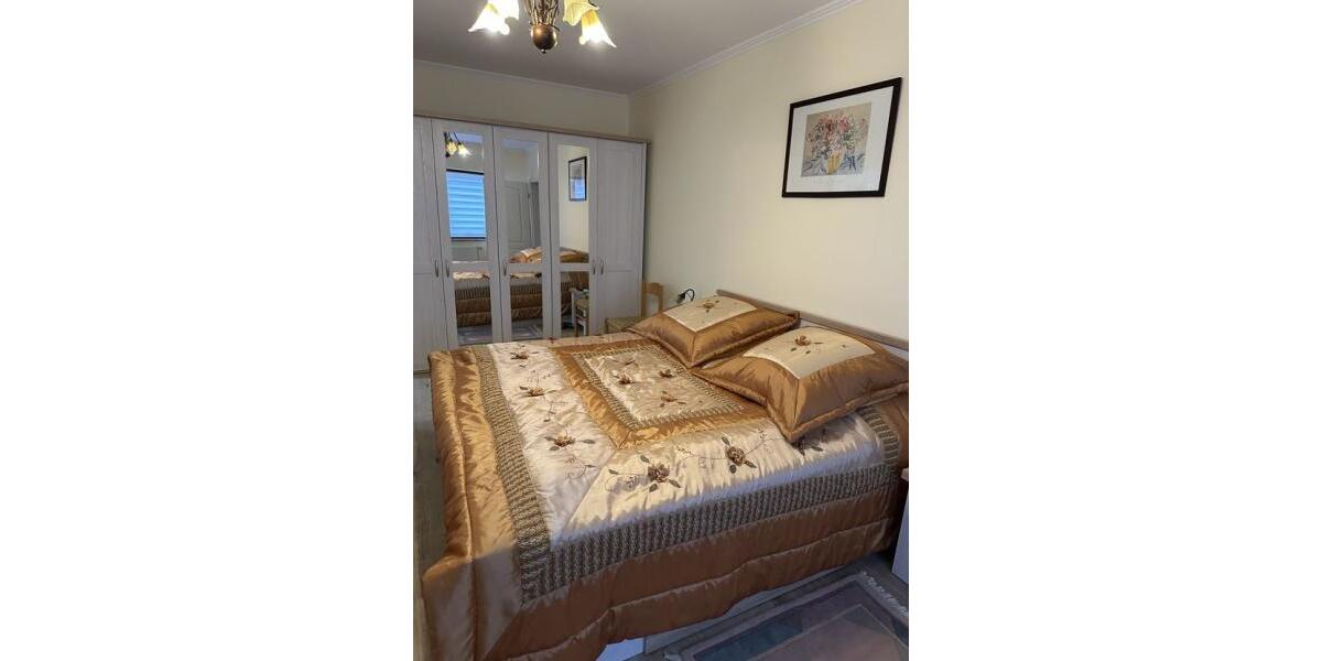 ObjNr:19649 - Freistehendes Zweifamilienhaus mit großem Grundstück und Garage - Zweifamilienhaus Loissin | Angebot:19556212