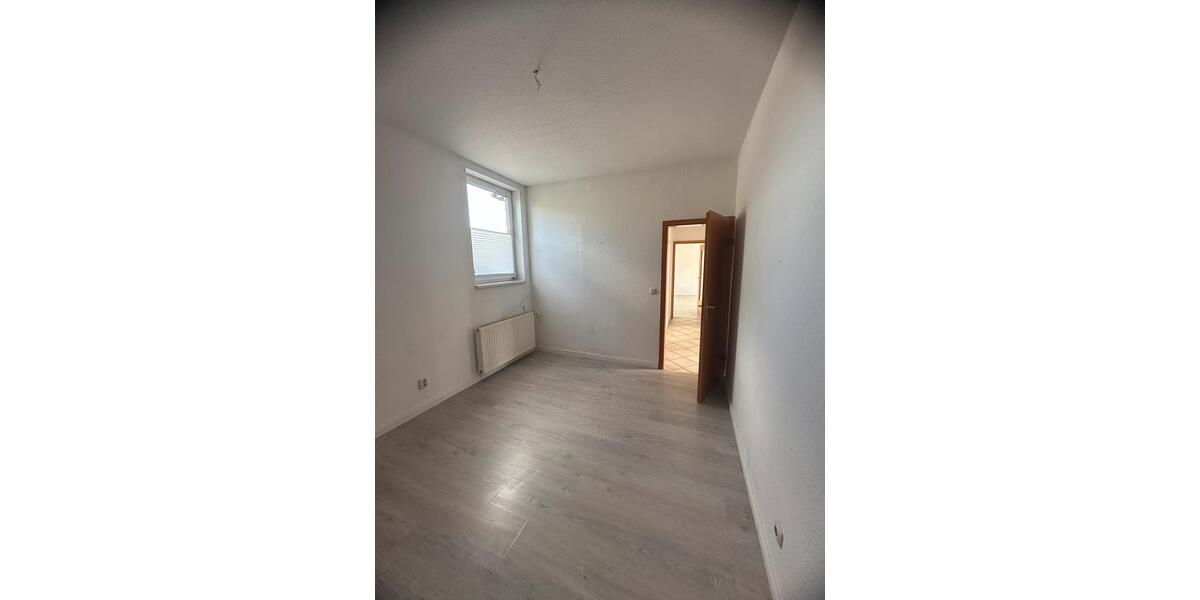 Dachgeschoßwohnung Gützkow - 3 Zimmer, 75 m&sup2;, 980&euro; | Angebot:26441629