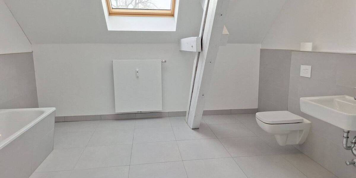 Etagenwohnung Greifswald Innenstadt - 2 Zimmer, 83 m&sup2;, 1.088&euro; | Angebot:25834707