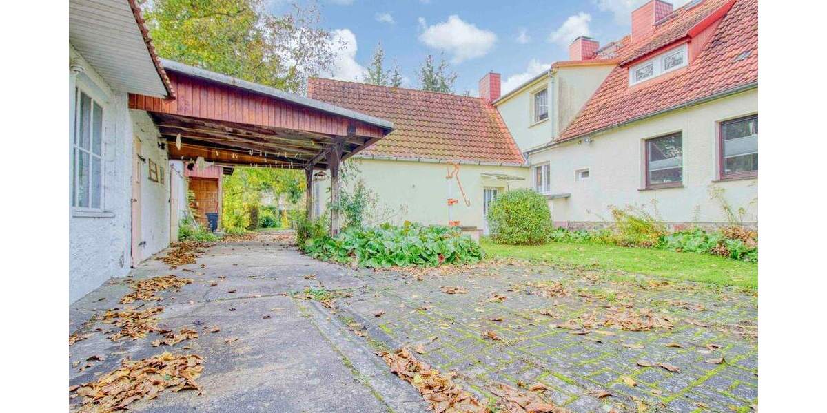 Doppelhaushälfte Züssow - 7 Zimmer, 183 m&sup2;, 195.000&euro; | Angebot:25650600