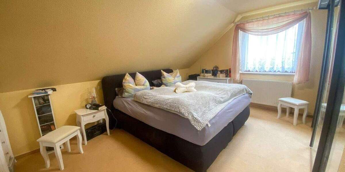 Einfamilienhaus Splietsdorf - 7 Zimmer, 220 m&sup2;, 330.000&euro; | Angebot:25668637