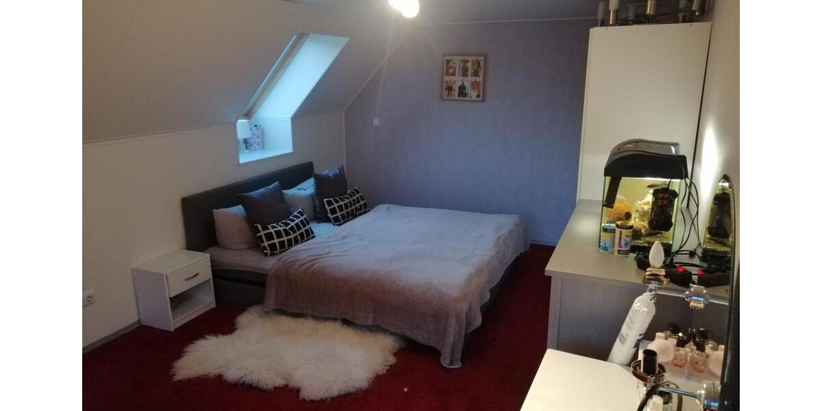 Dachgeschoßwohnung Steinhagen - 2 Zimmer, 45 m&sup2;, 600&euro; | Angebot:25988397