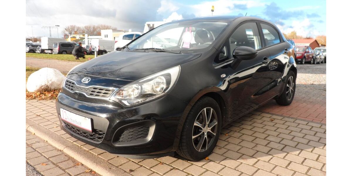 Kia Rio 112.629 km 7.490 &euro; Greifswald 17489